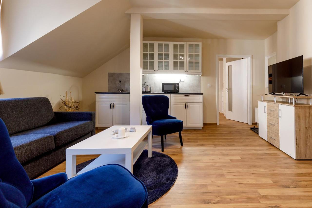 Apartments Menuet 卡罗维发利 客房 照片
