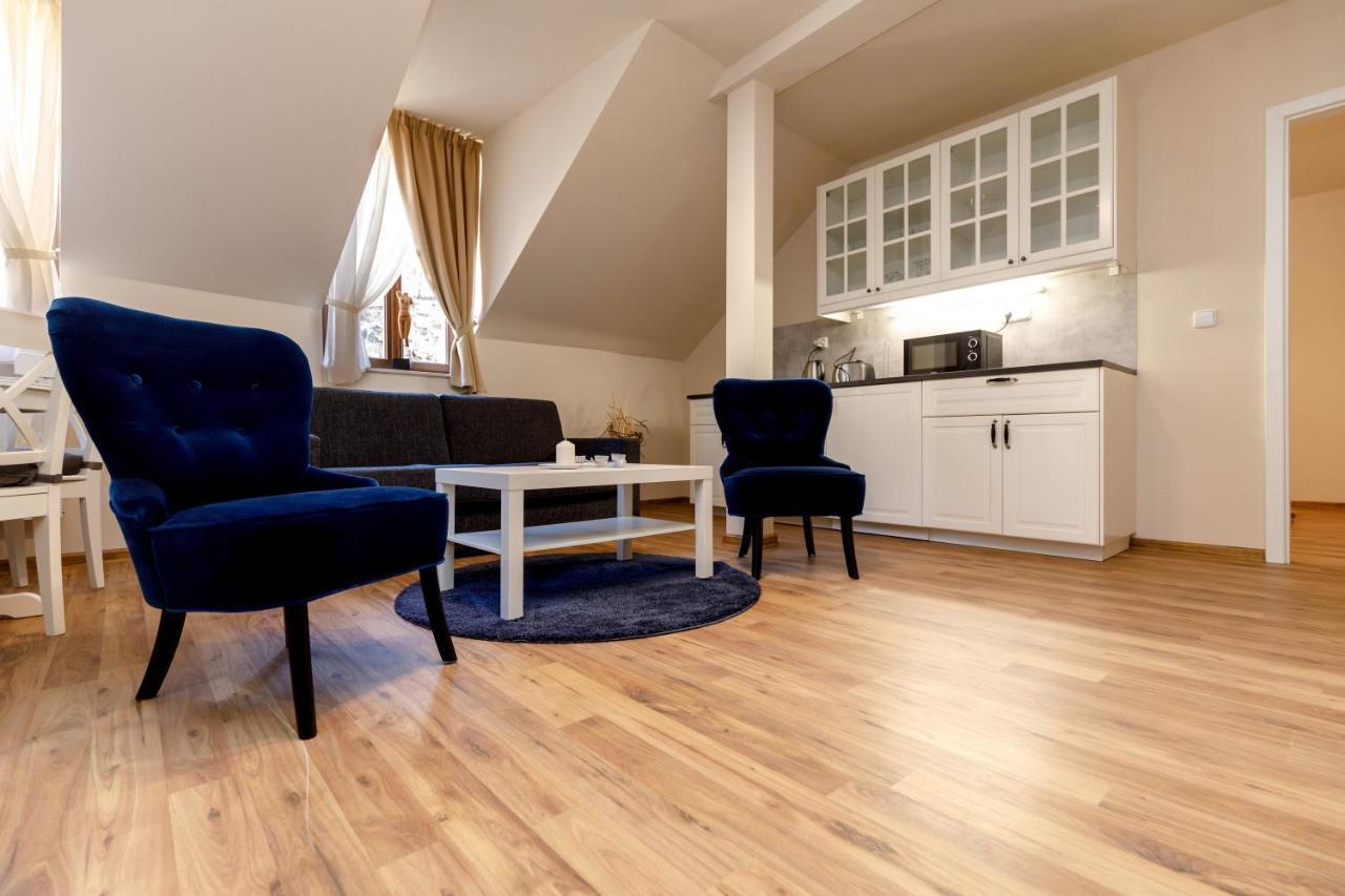 Apartments Menuet 卡罗维发利 外观 照片